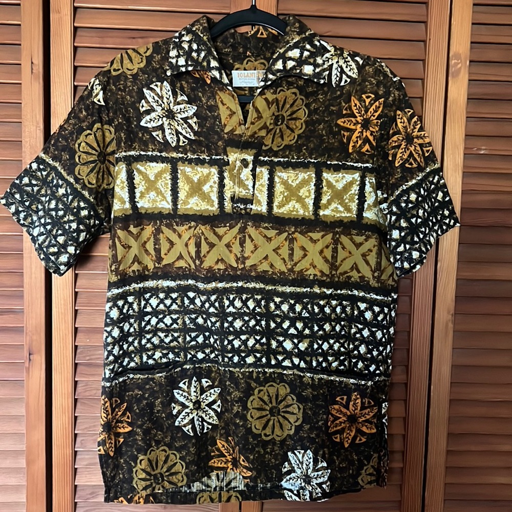 Vintage Iolani registered original Hawaiian shirt